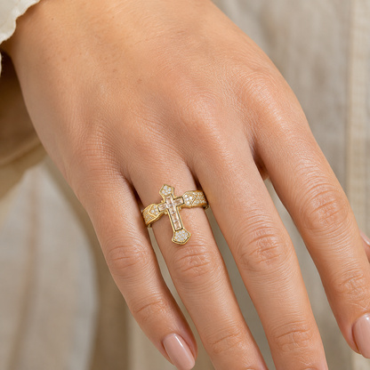 【DEAL TODAY】Sparkling Cross Statement Ring with Rhinestone Accents